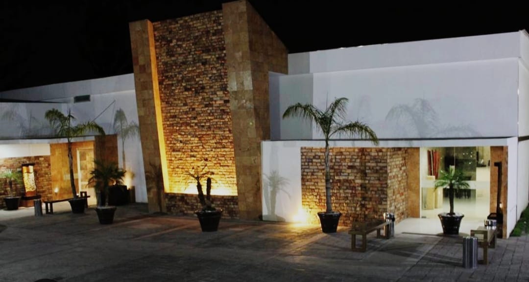Salón Jardín Real